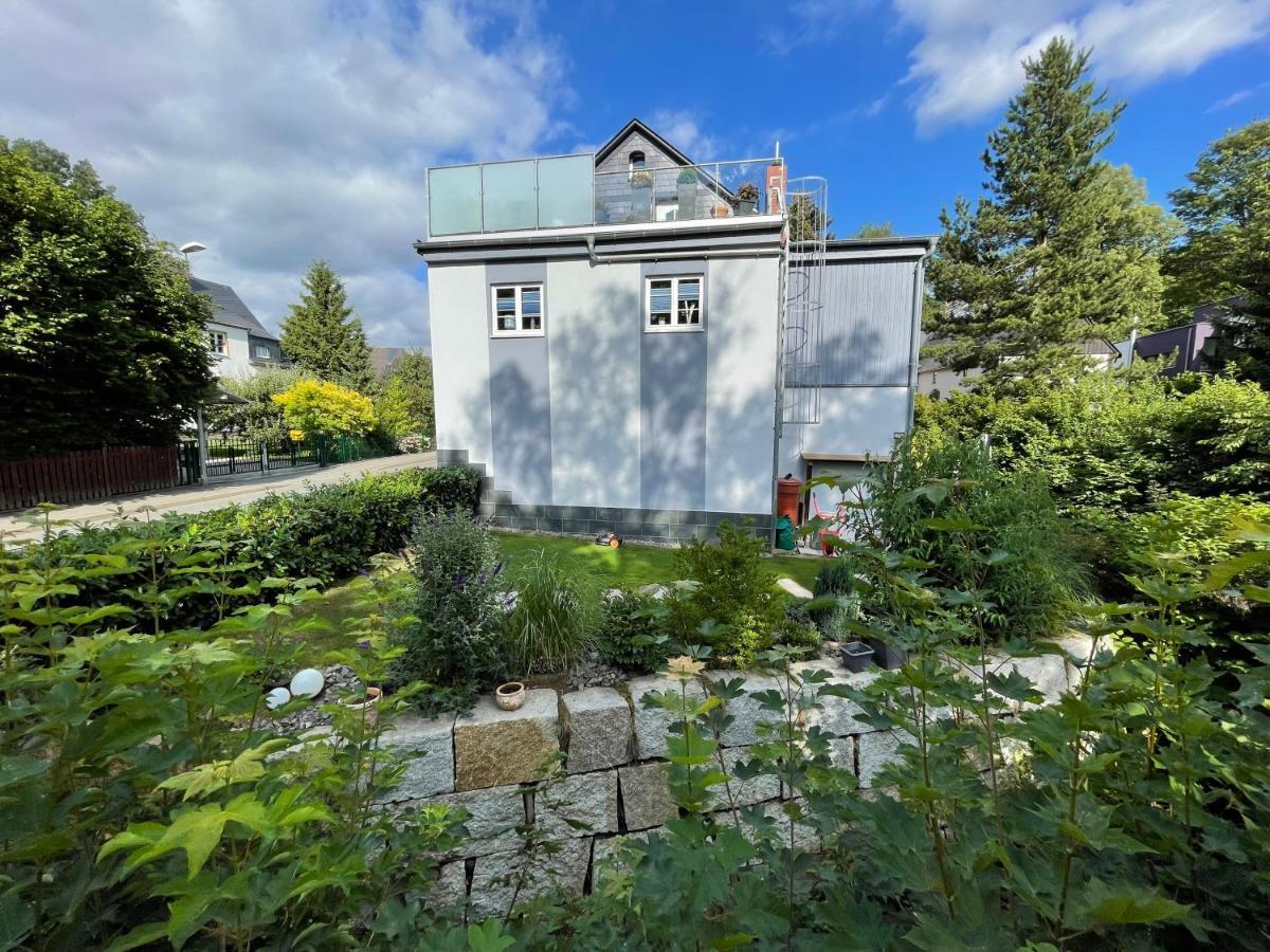 Ferienhaus Villa Adelsberg Mit Dachterrasse In Zentraler Lage Fuer Bis Zu 10 Personen Chemnitz Kültér fotó
