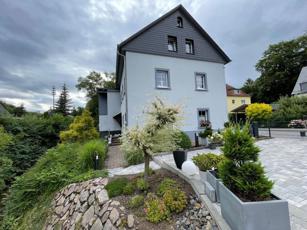 Ferienhaus Villa Adelsberg Mit Dachterrasse In Zentraler Lage Fuer Bis Zu 10 Personen Chemnitz Kültér fotó